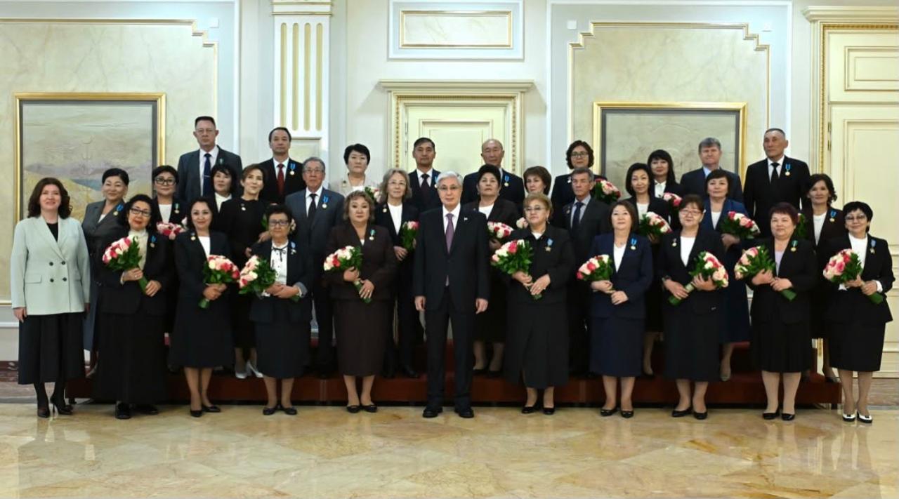 Елордалық ұстаздар &laquo;Құрмет&raquo; орденімен марапатталды