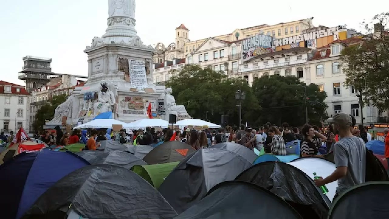 Протесты охватили еще одну страну Европы 
