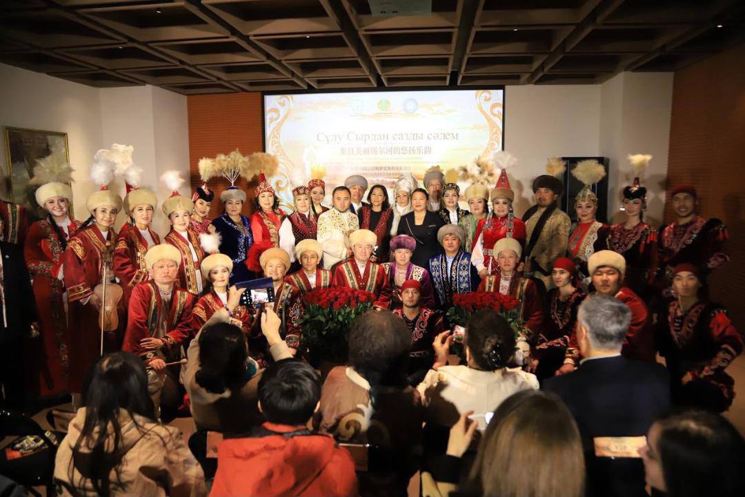 Бейжіңде Қызылорда облысы өнерпаздарының Республика күніне арналған концерті өтті