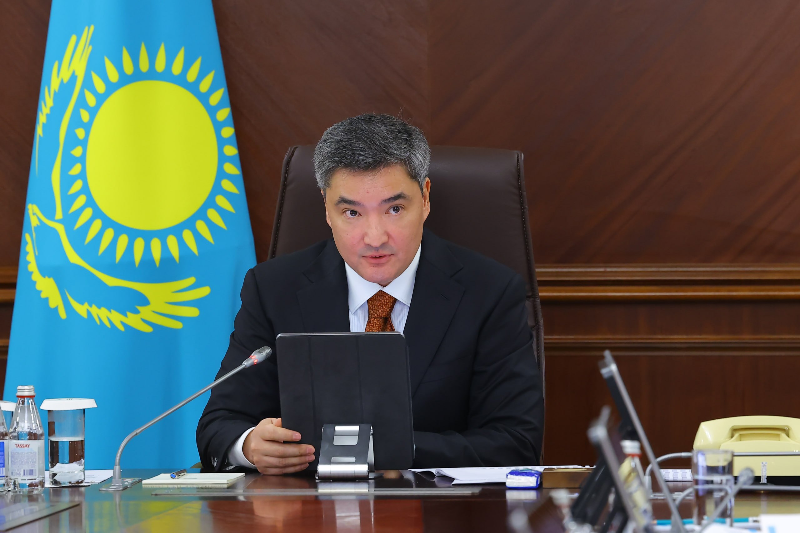 Халыққа қажетті көмір бағасын тұрақты бақылауда ұстап, отын тапшылығына жол бермеңіздер &ndash; Олжас Бектенов