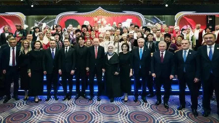 Президенты стран ОТГ посетили концерт мастеров искусств тюркского мира