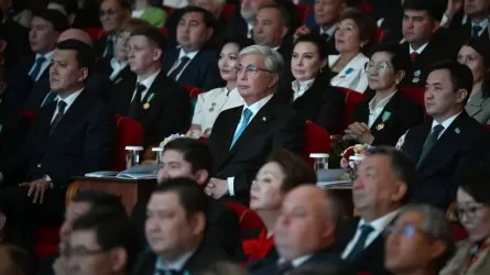 Токаев посетил праздничный концерт по случаю Дня Республики 