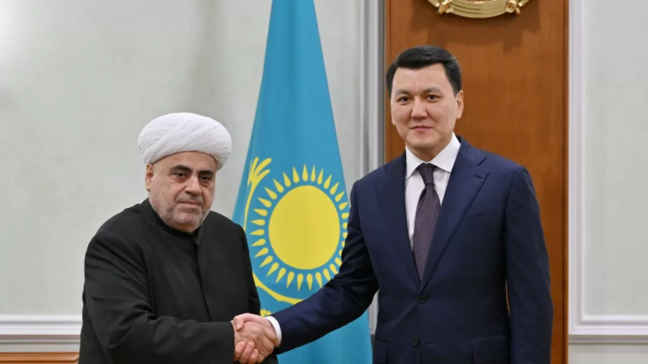 Карин провел ряд двусторонних встреч в рамках заседания секретариата Съезда лидеров мировых религий