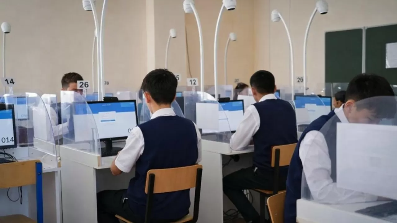 Скольким абитуриентам удалось преодолеть порог январского ЕНТ 