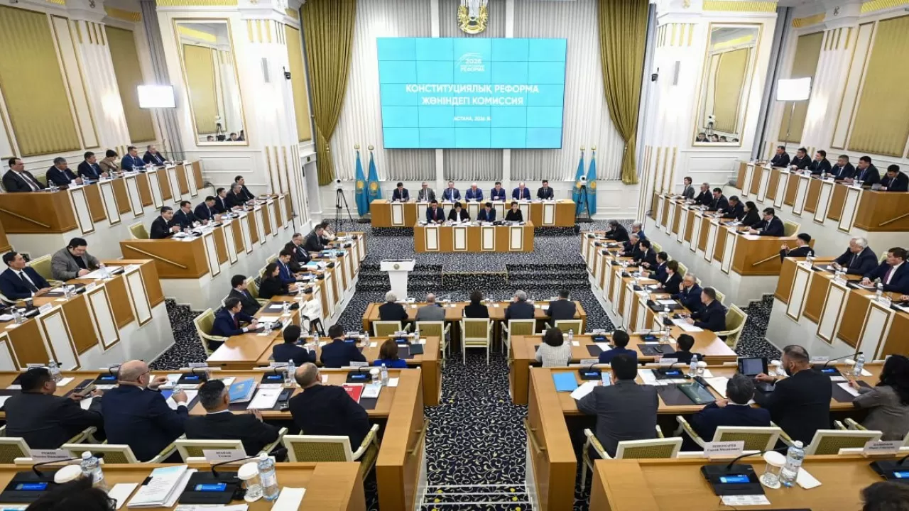 Проект Конституции не возвышает ветви власти, а устраняет правовые пробелы &ndash; Перуашев