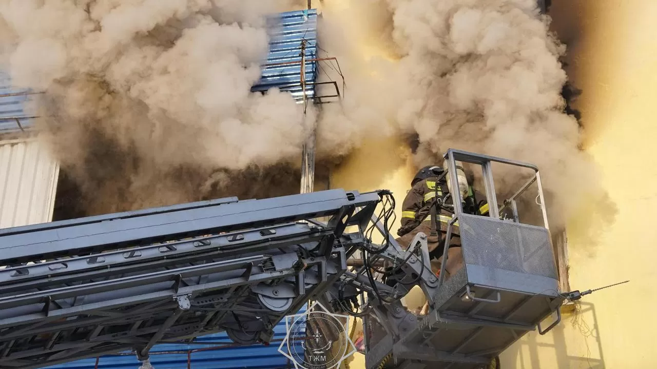 Өскеменде көпқабатты тұрғын үйден өрт шықты