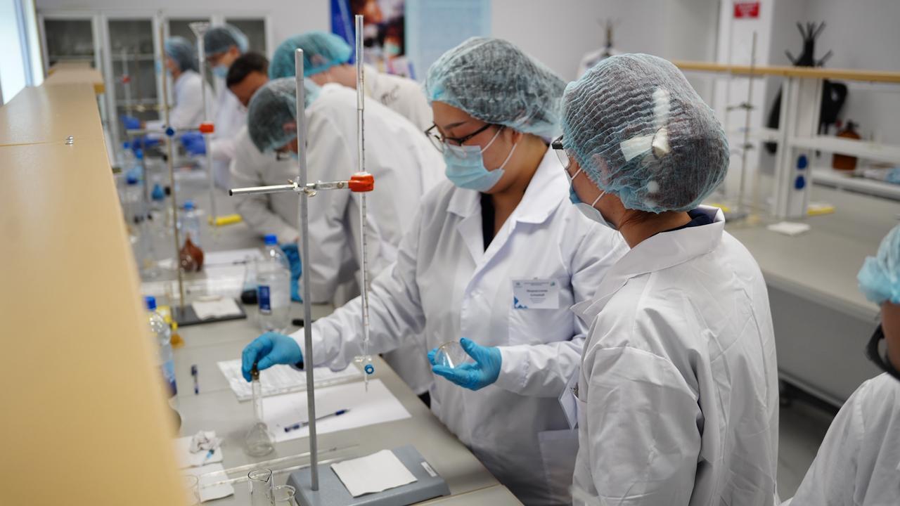 Елде қамыс пен ауыл шаруашылығы қалдықтарынан жаңа қаптама жасау қолға алынды