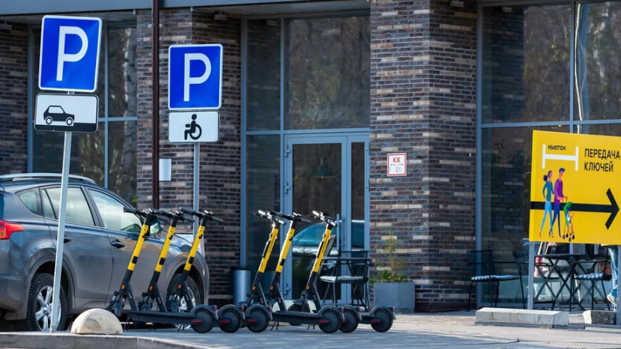 Электросамокаты официально признали транспортом в РК 