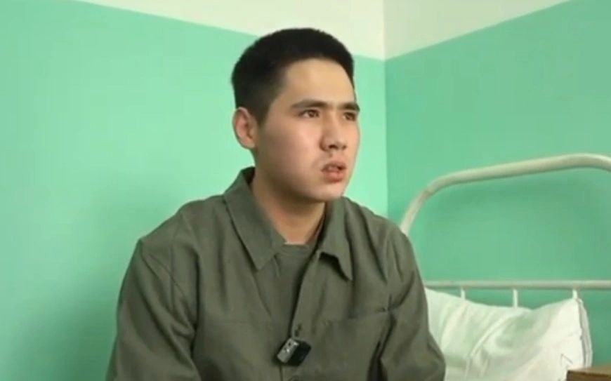 Отарда жағы сынған сарбаз ісі: борыштас жауынгердің үстінен қылмыстық іс қозғалды