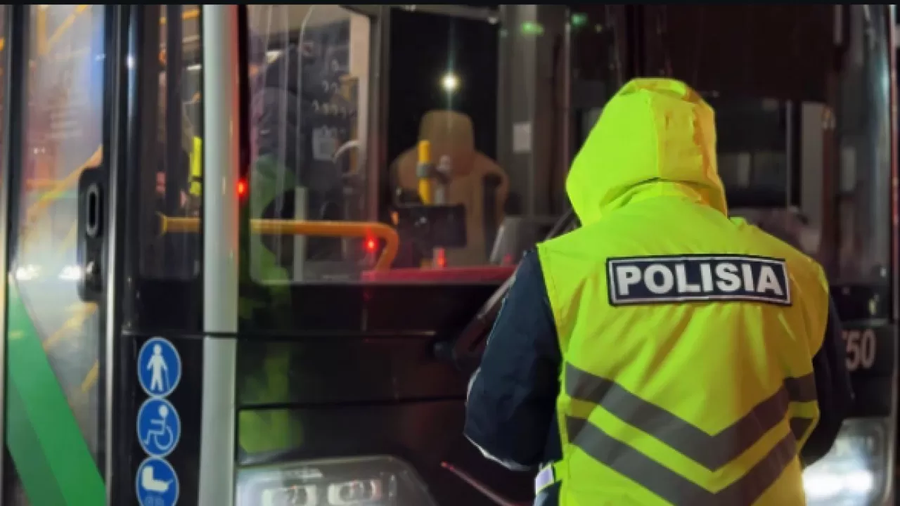 Столичных таксистов оштрафовали за навязчивые услуги 