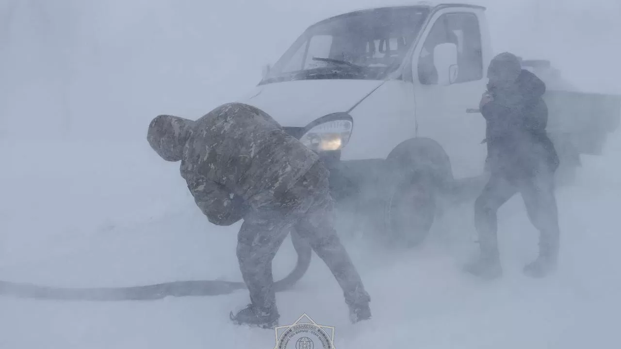В Казахстане экстренно эвакуировали 145 человек