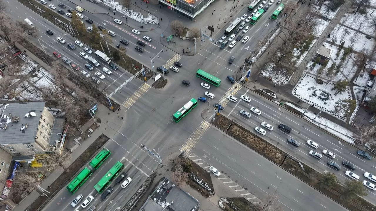 Алматыда бірнеше қиылыстағы бағдаршамның жұмысы өзгеруге жақын