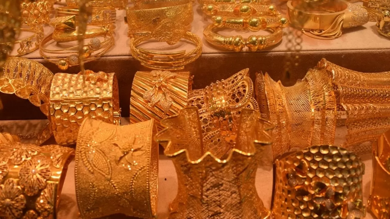 Золото штурмует 5000, следом взлетает серебро 