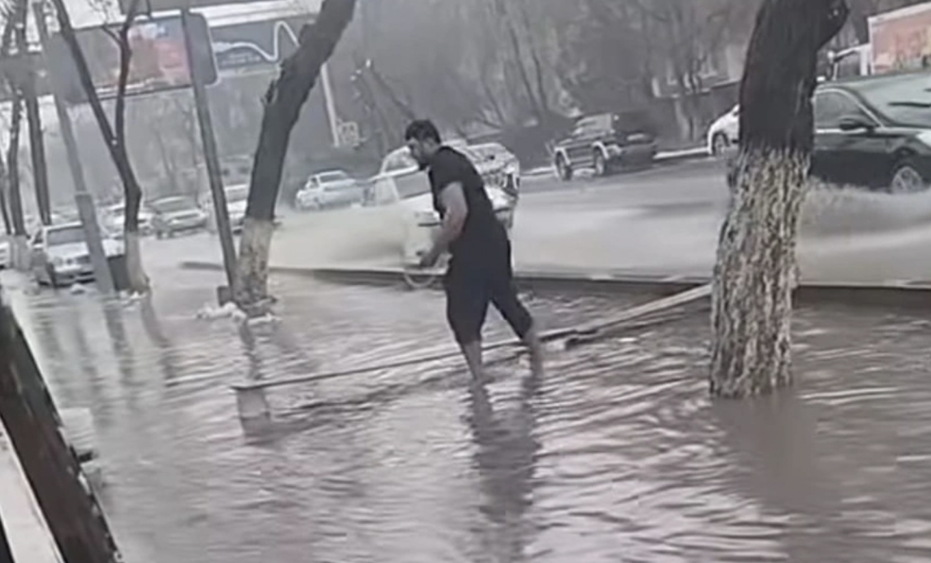 Шымкенттегі Қошқарата өзені арнасынан тасуы мүмкін