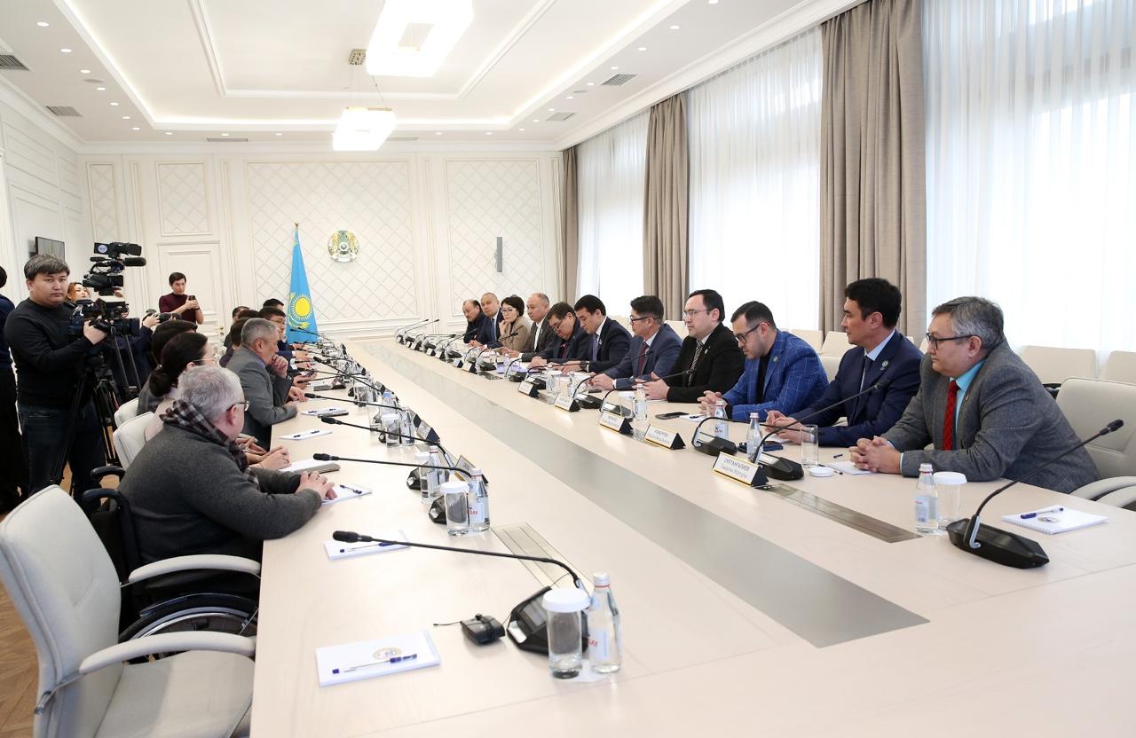 Алматыда конституциялық түзетулер қолдау тауып, олардың мәні түсіндірілді