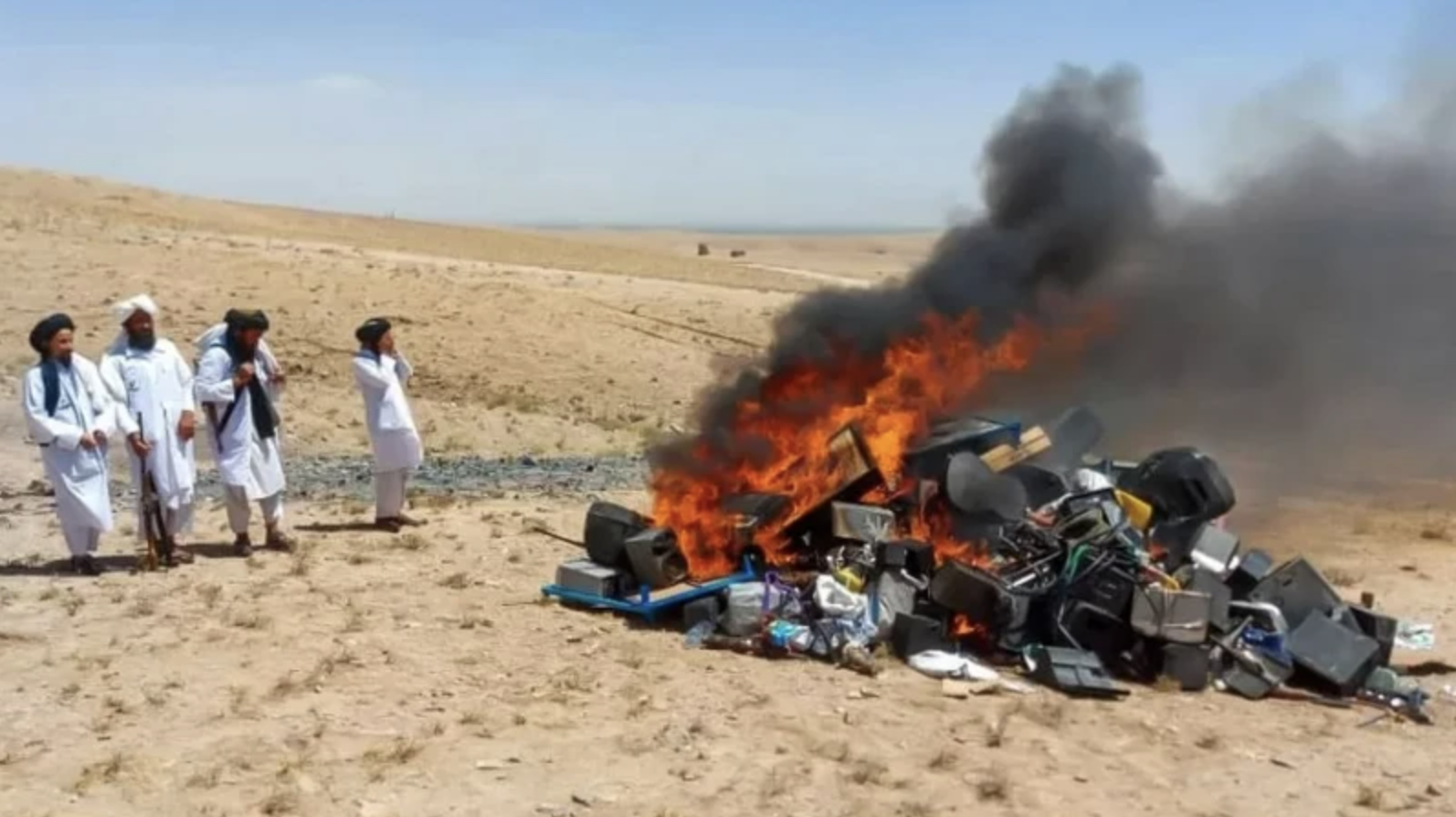 Ауғанстанда 500-ден аса музыкалық аспап әдейі өртелді