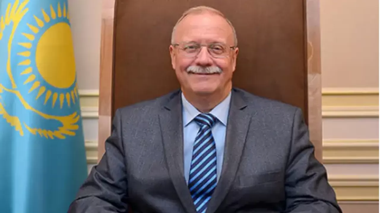 В проекте новой Конституции предложили закрепить разграничение прав гражданина и прав человека