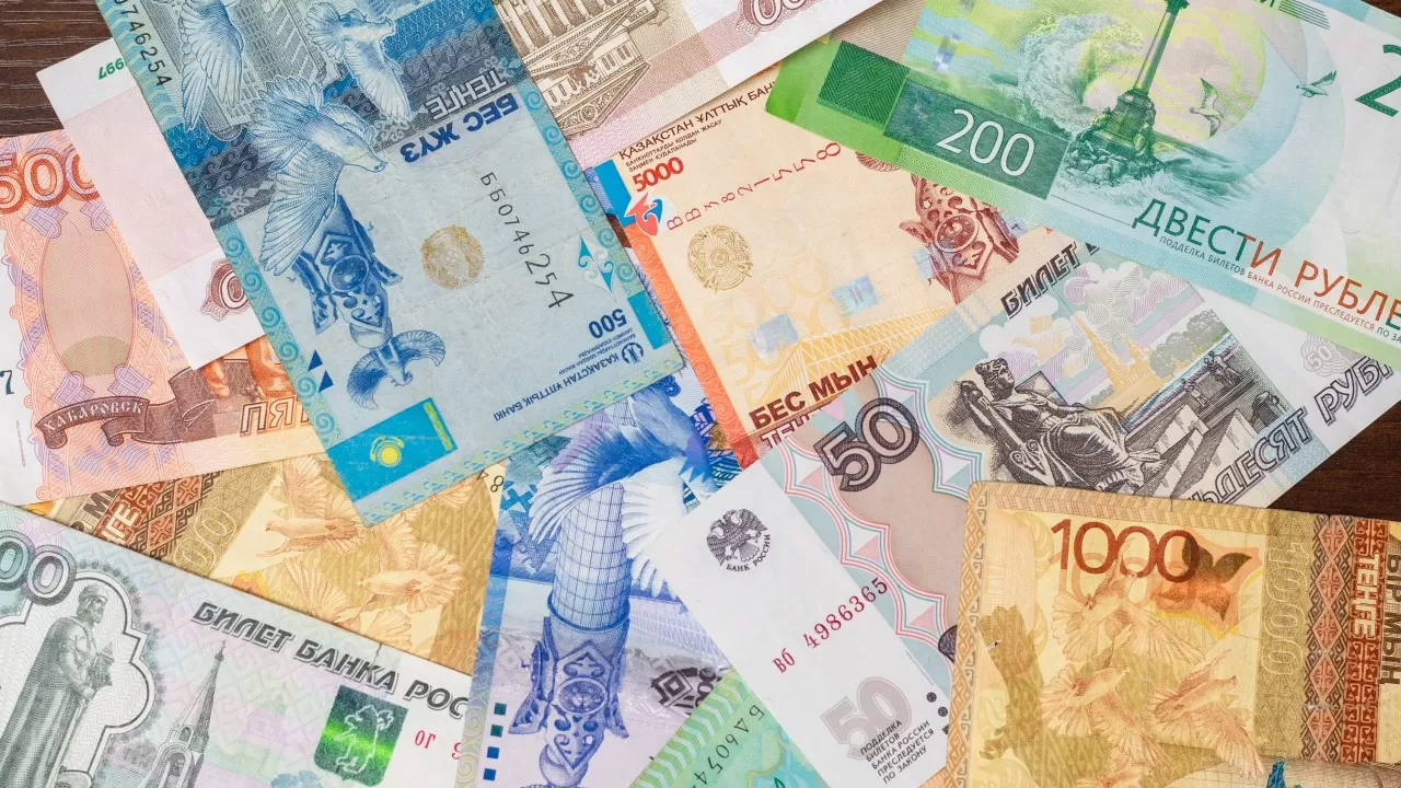 Рубль рухнет: ожидают 23% девальвацию из-за нефти и дефицита бюджета