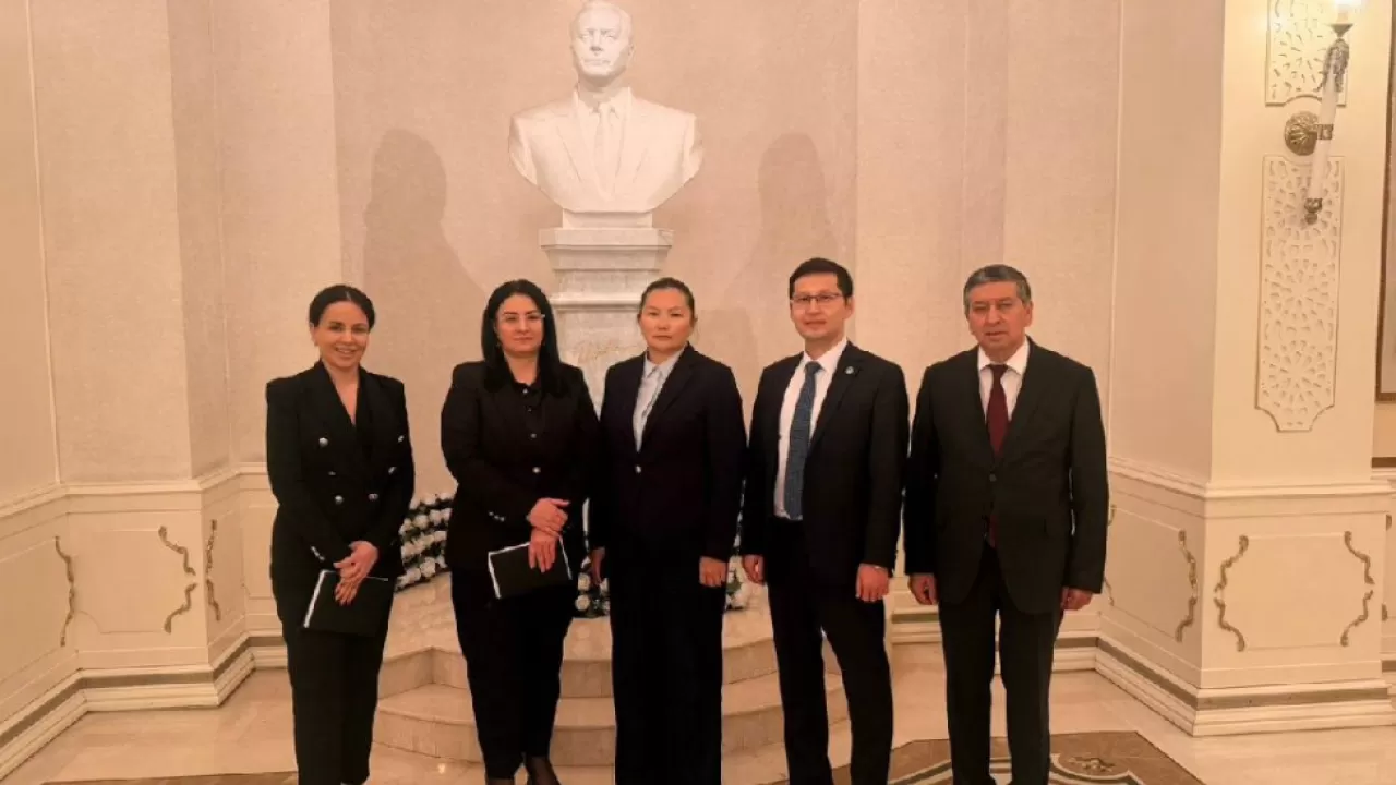 Аудиторы Казахстана проверили бюджет Азербайджана 