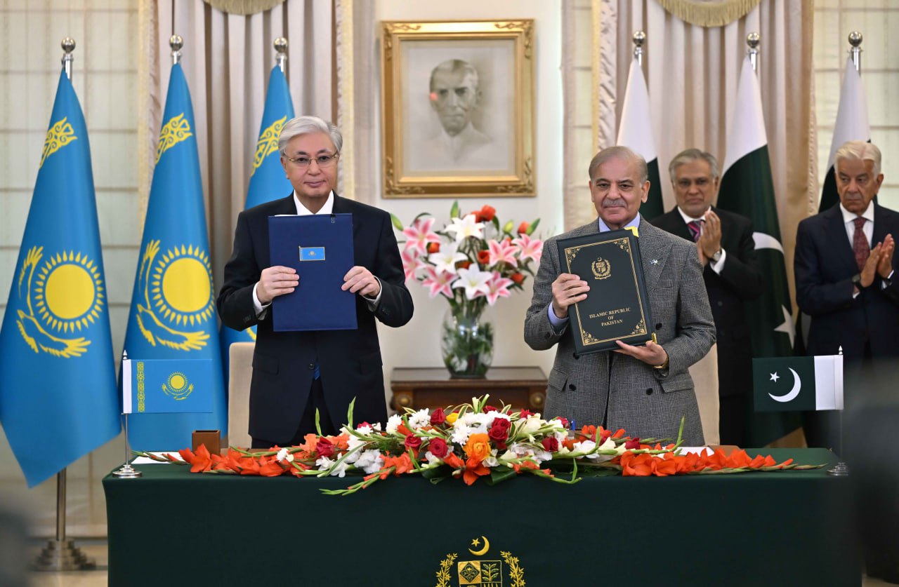 От ИИ до логистики: что подписали РК и Пакистан 
