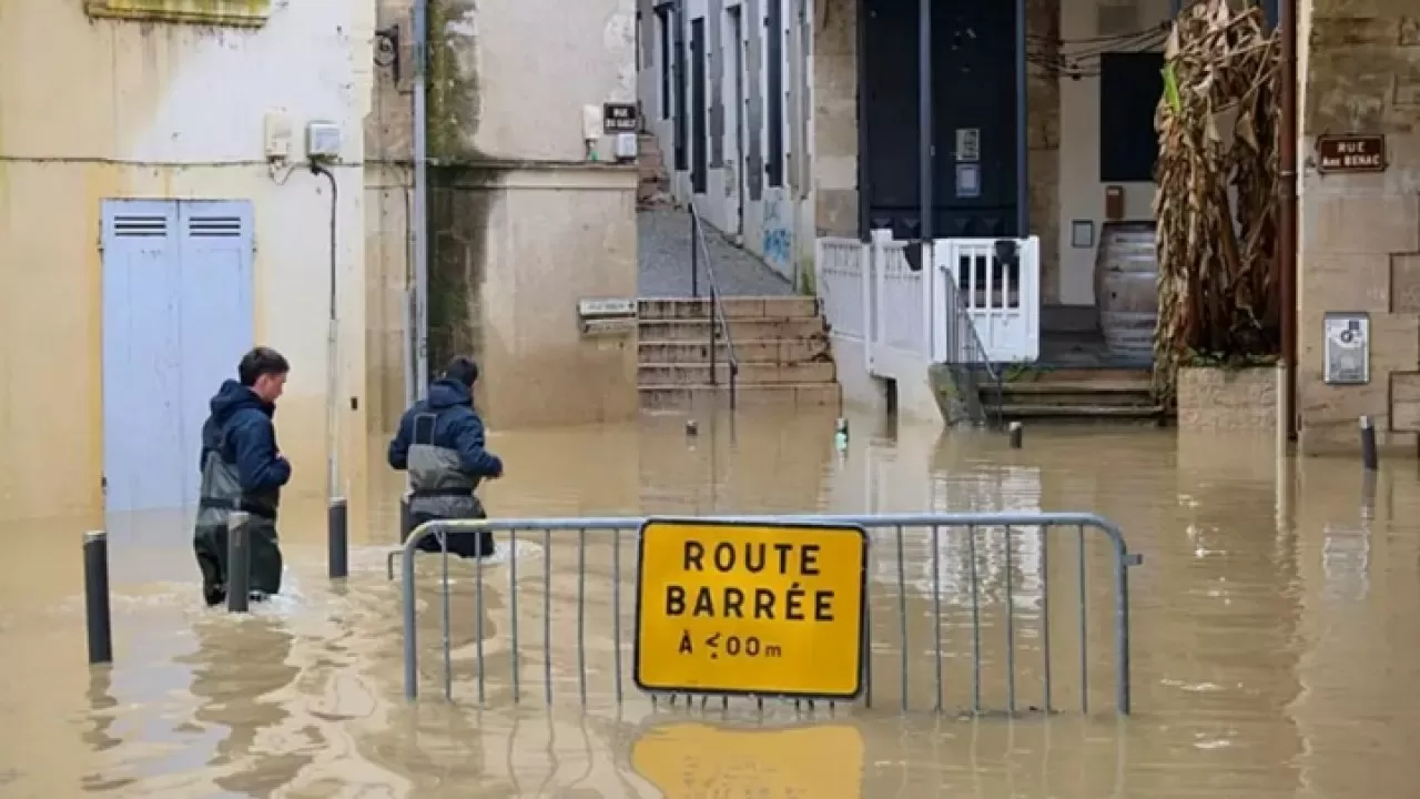 Рекордные наводнения продолжаются во Франции после 35 дней дождей