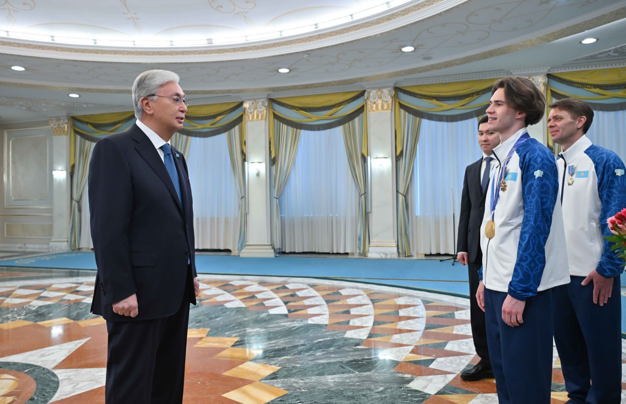 "32 жылдан кейін қол жеткізген тарихи жүлде": Президент Михаил Шайдоровты марапаттады