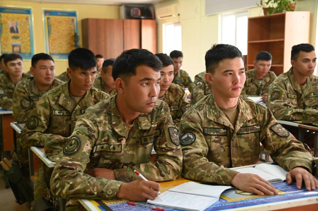 Қорғаныс министрлігі сарбаздарға қатысты тараған бейнежазбаға пікір білдірді