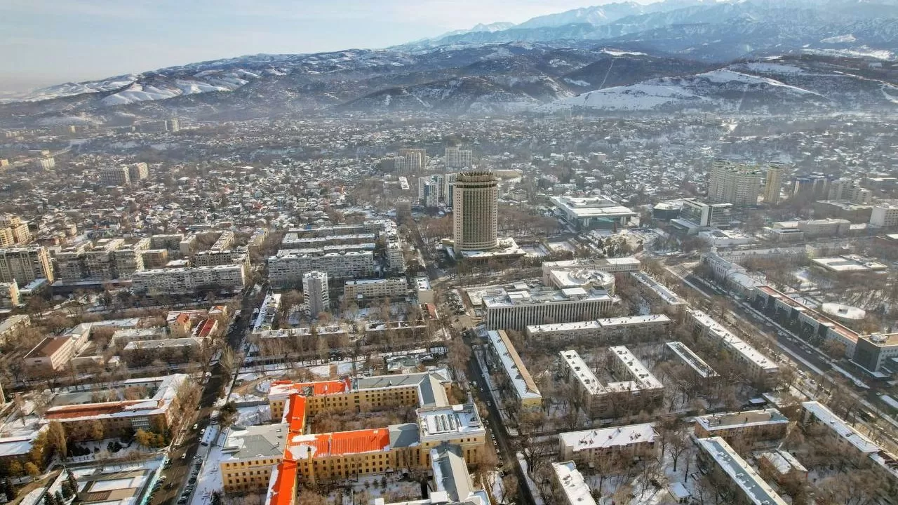 Алматыда газ жүргізілген аудандарда отын пайдалануға тыйым салынады