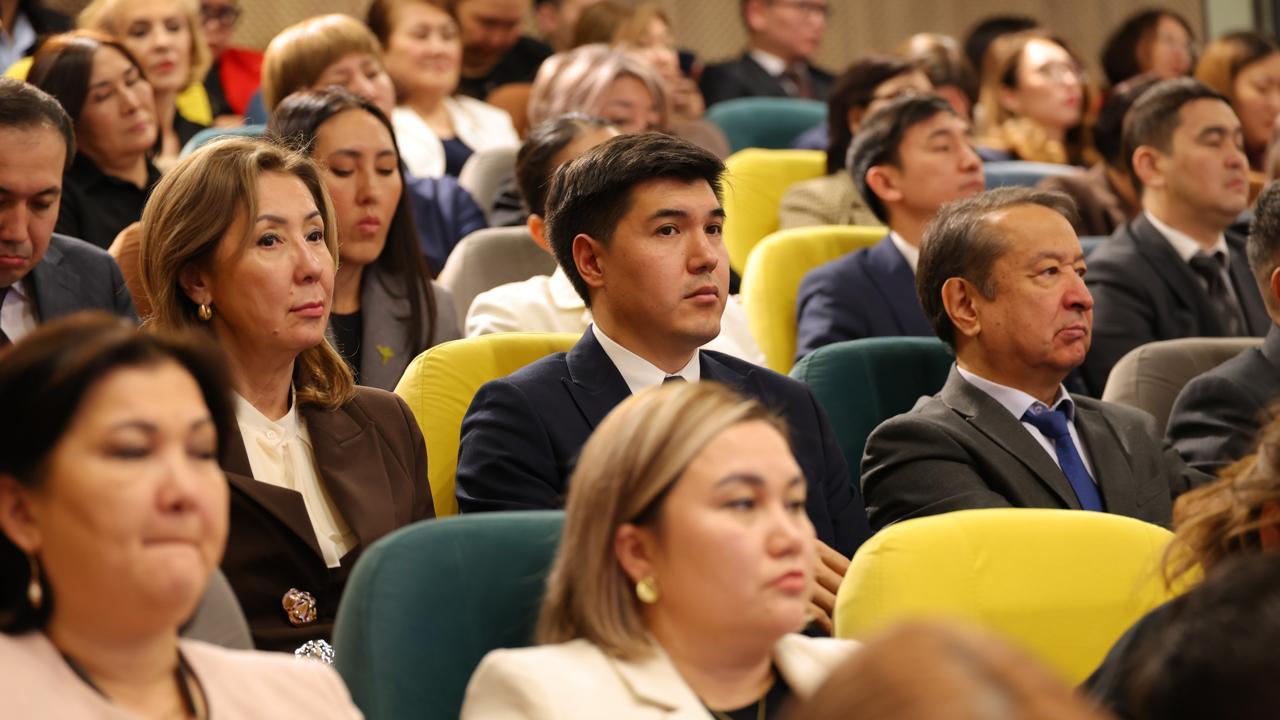 Елімізде мұғалім мәртебесі туралы заң педагогтердің еңбекақысын арттыруға ықпал етті