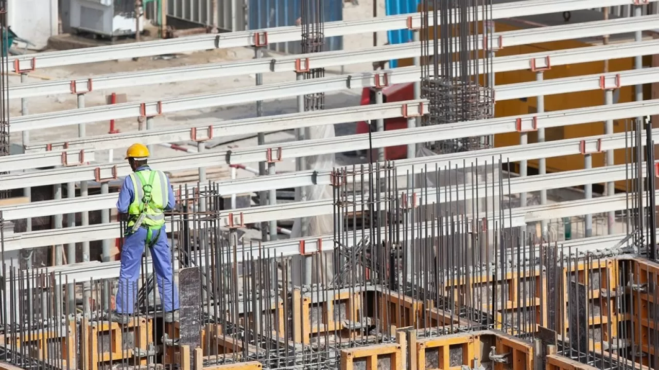 Стройфирмы Павлодара недоотразили сделки на сотни миллионов тенге 