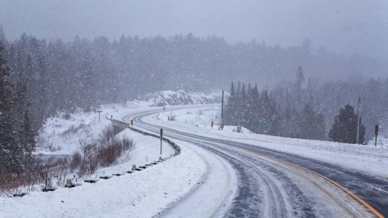 Участки дорог закрыли в трех областях Казахстана