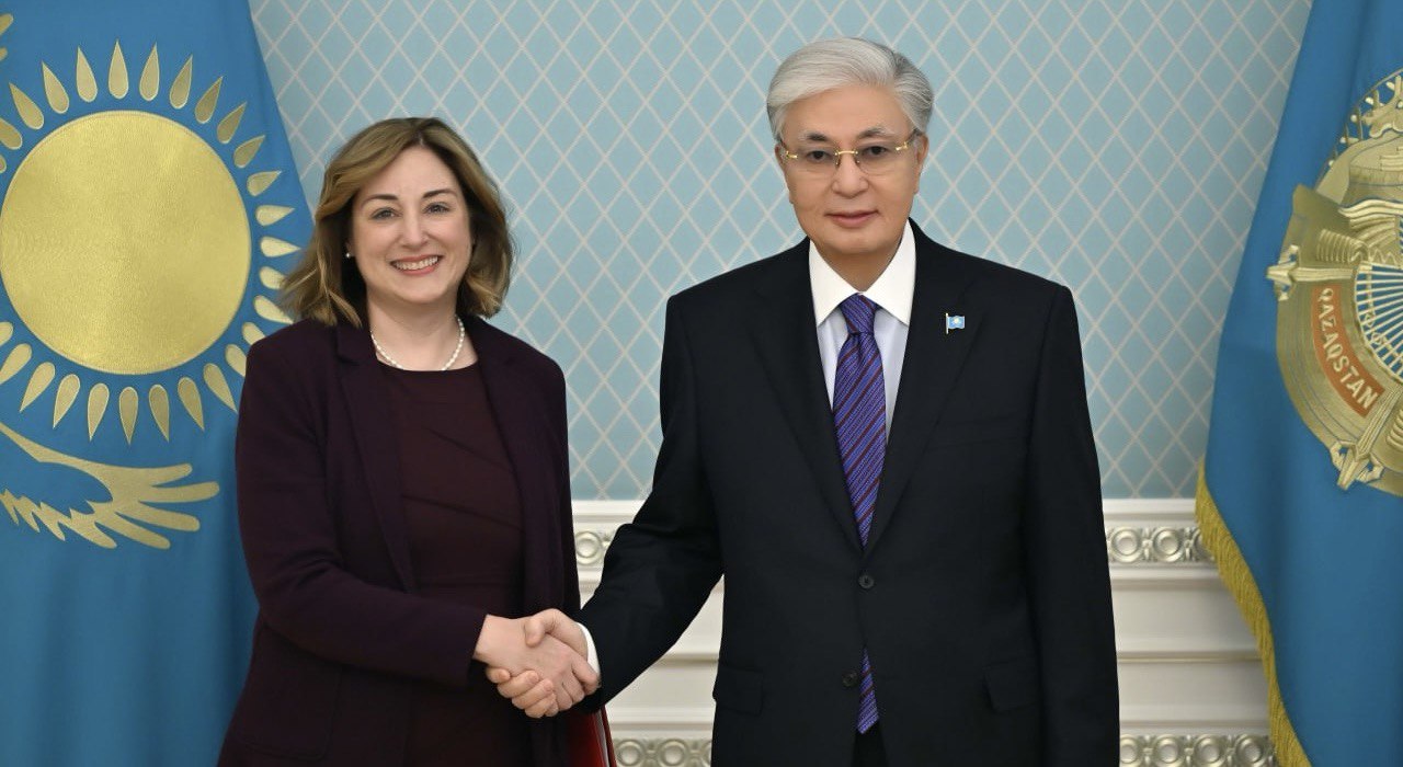 Мемлекет басшысы АҚШ елшісі Джули Стаффтты қабылдады