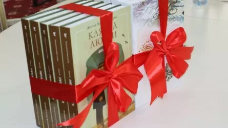 &laquo;Олигарх қазақ&raquo; и другие тайны: Жолтай Әлмашұлы представил три новые книги