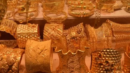 Золото штурмует 5000, следом взлетает серебро 