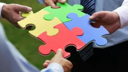 Два крупных банка Казахстана могут объединиться   