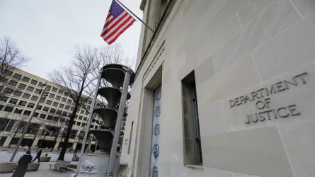 Минюст США начал удалять файлы Эпштейна