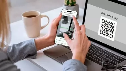 Один скан и деньги улетели: мошенники подменяют QR-коды в Казахстане 