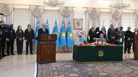 Токаев выступил перед представителями СМИ в Пакистане