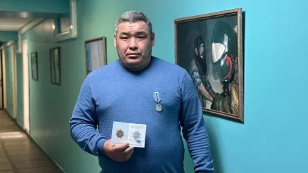 ШҚО-да балаларды өрттен құтқарған мұғалім марапатталды