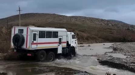 Түркістанда су тасқынынан көпір құлады