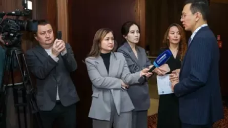 Казахстан обогнал страны ОЭСР по нагрузке на зарплаты