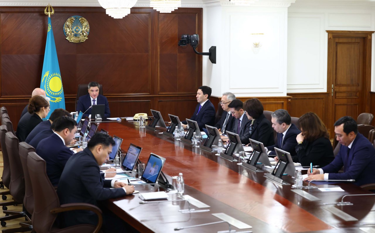 Олжас Бектенов: Халықтың табысы мен әл-ауқатын арттыруға басымдық берілуі тиіс