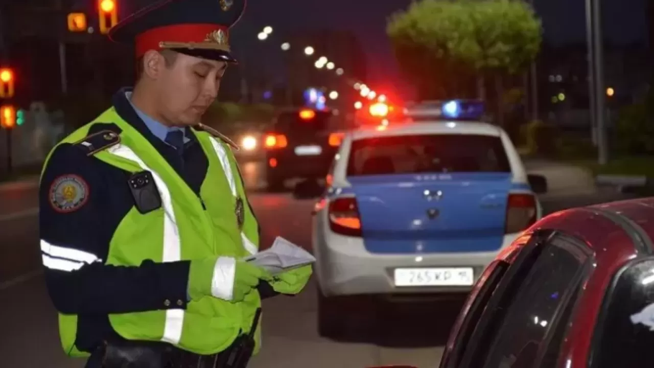 В Казахстане хотят отменить скидки на штраф для части водителей  