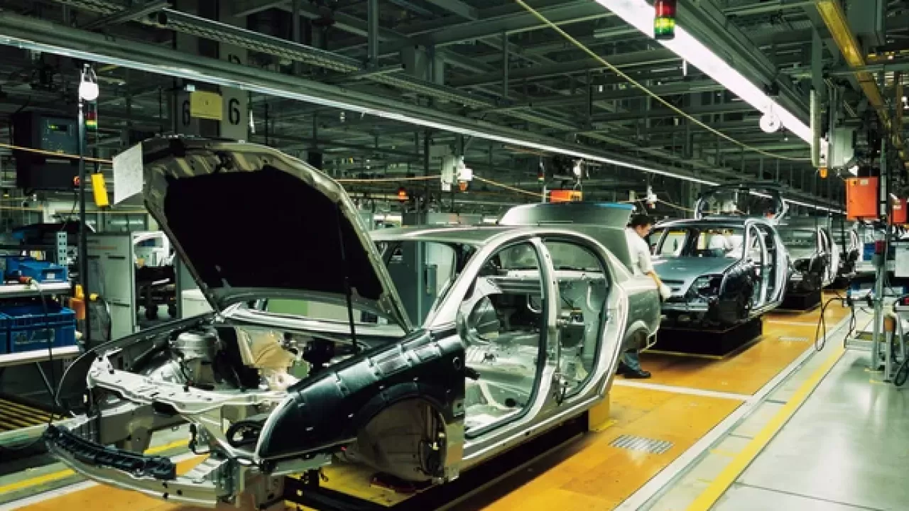 Авто в Казахстане станут дешевле? Ответ министерства промышленности