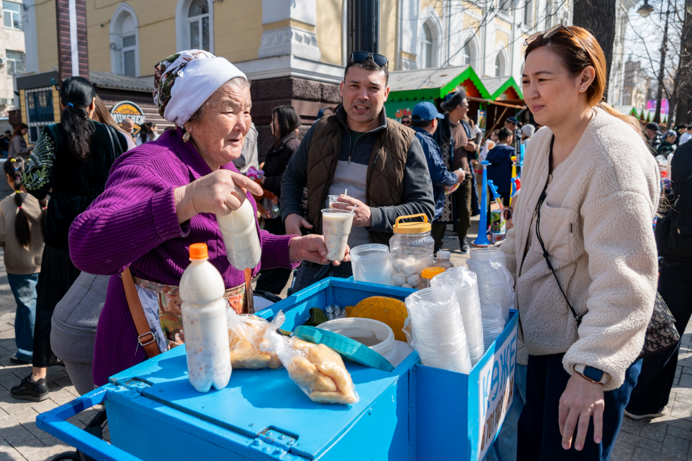 Весна взбодрила город: как празднуют Наурыз в Алматы