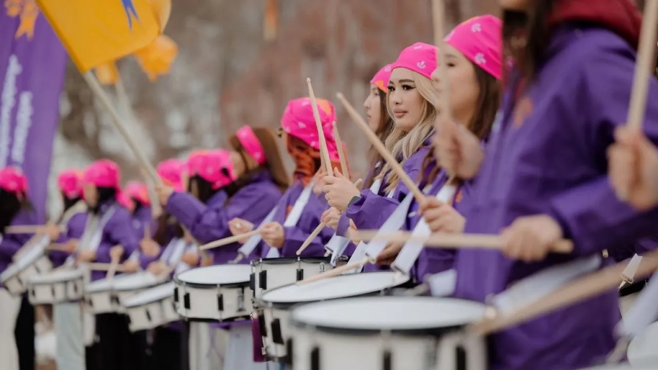 Жаңа адамдар қозғалысының көшбасшысы жаңа Конституцияны қолдауға шақырды 