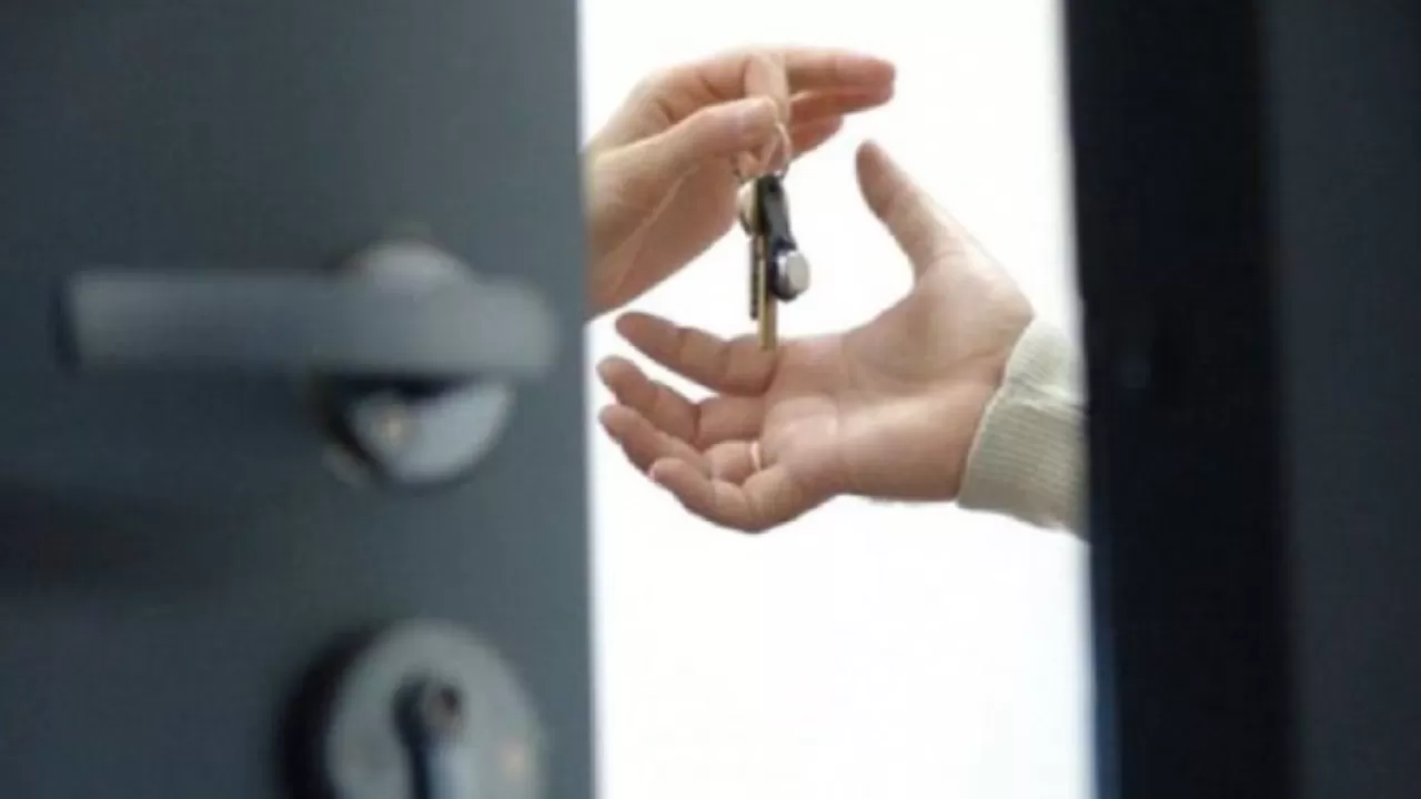 Семейчанки потеряли деньги из-за "помощи" с квартирой 