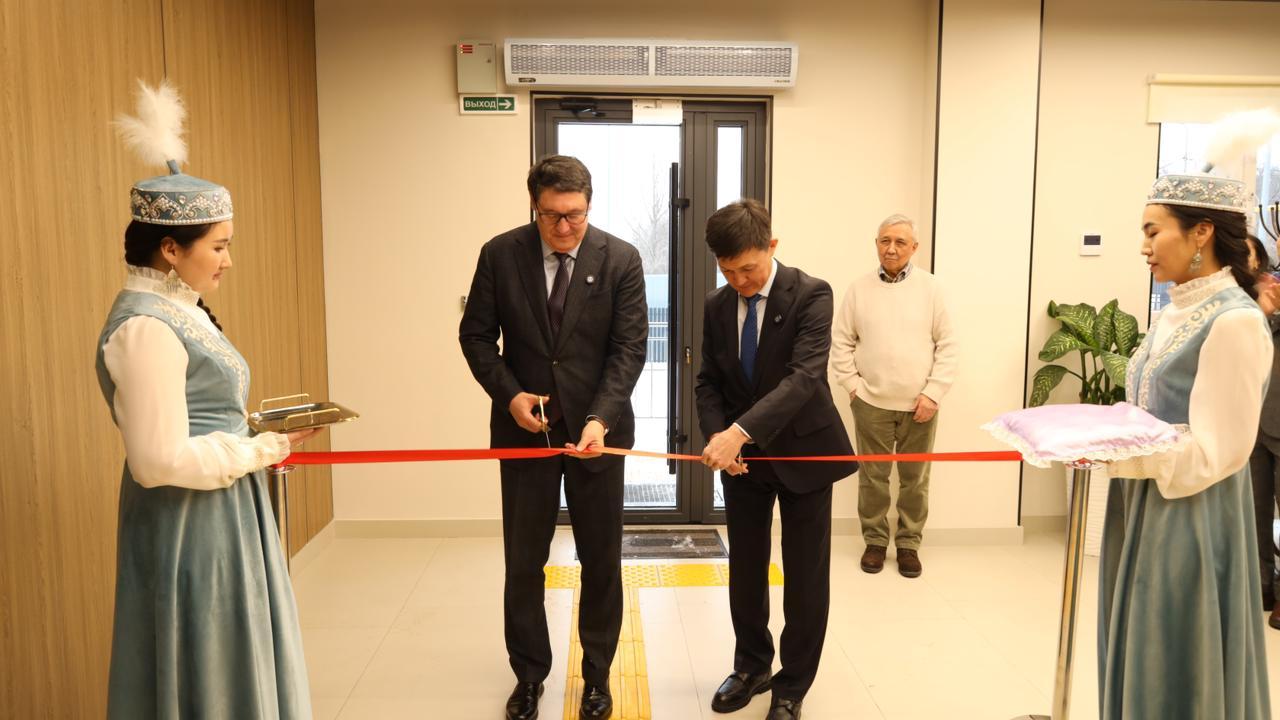 Ядролық физика институтында ғалымдарға арналған заманауи жатақхана пайдалануға берілді