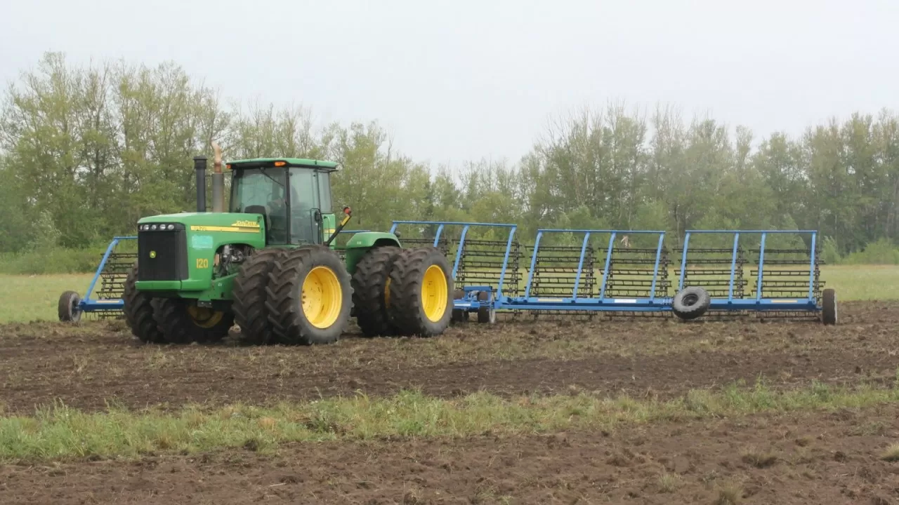 Власти назвали главный риск для аграриев перед посевной