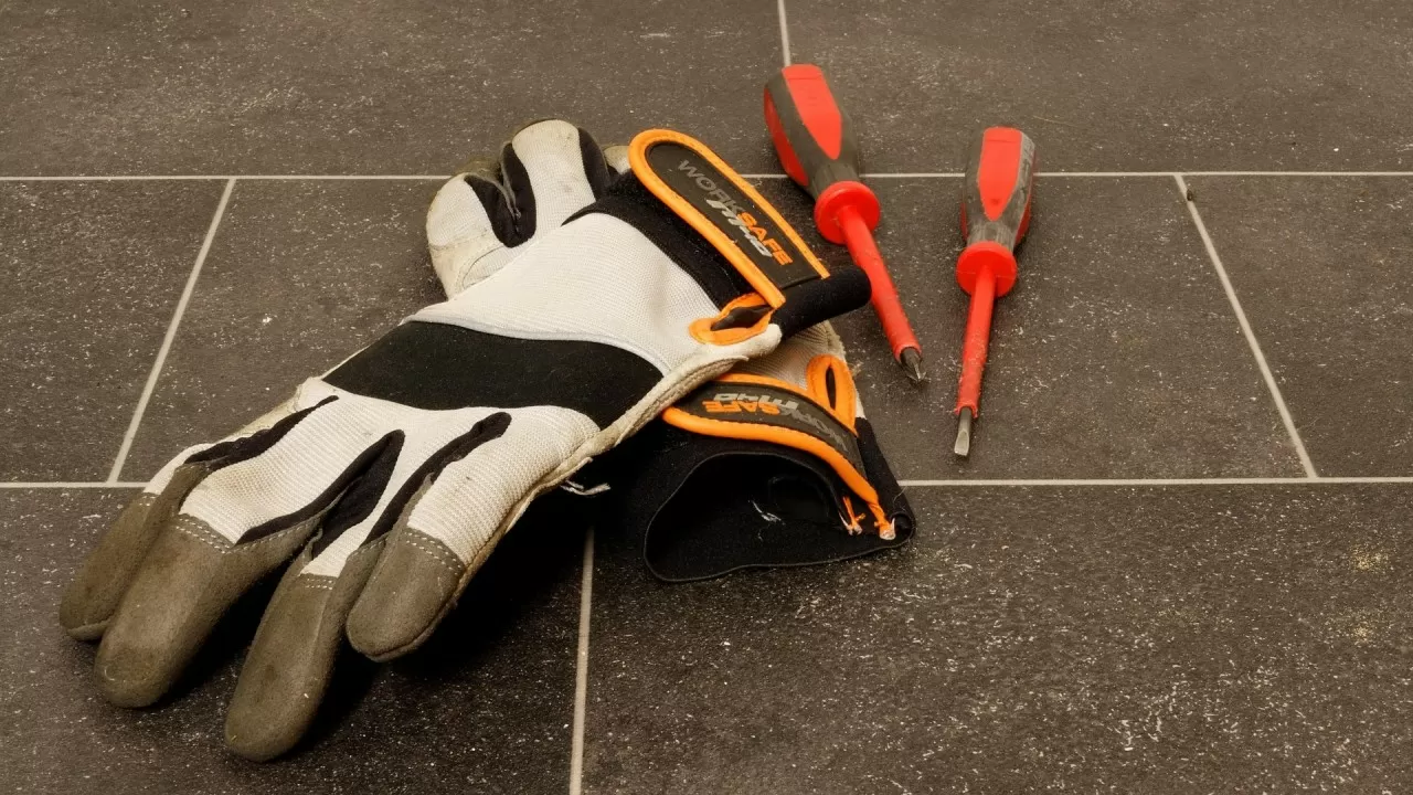 В Шымкенте выявили нелегальных работников 